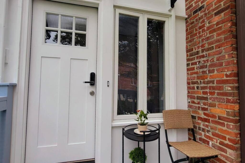 Unique & Peaceful Boston Home Exteriör bild