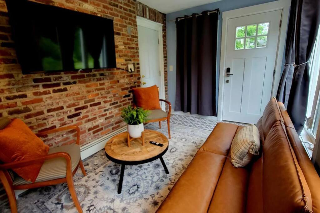 Unique & Peaceful Boston Home Exteriör bild